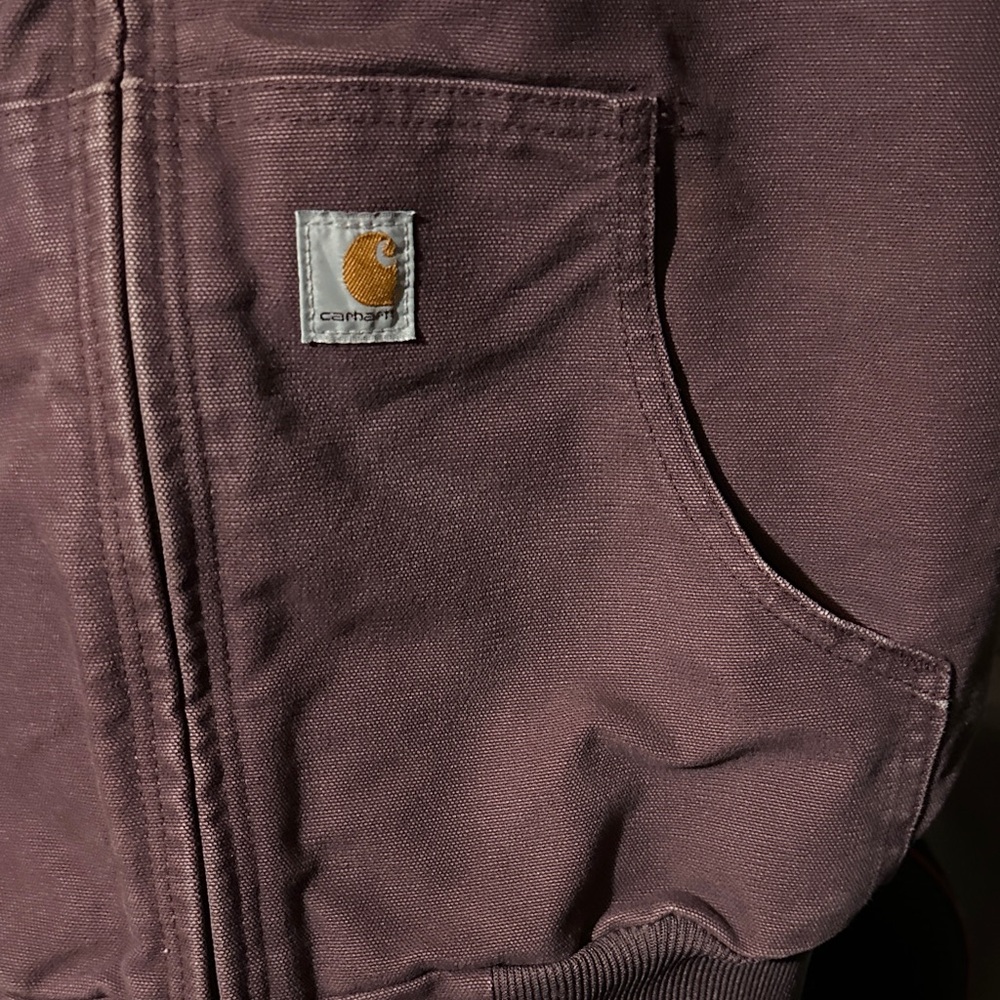 Carhartt Women's Jacket in Dark Purple - Picture 2 of 4